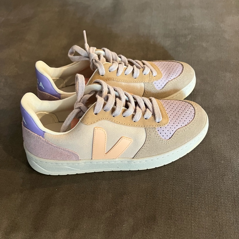 VEJA multicolored women’s sneakers